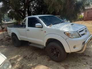 used toyota hilux