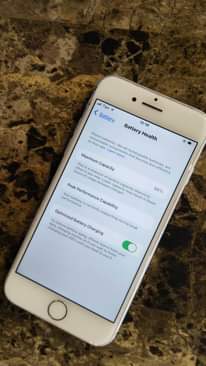 A picture of Iphone 7 plain 32gb