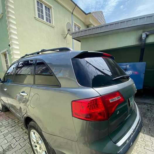 A picture of PRICE SLASHED ACURA MDX 2009 FULL OPTIONS BELGIUM GRADE FIRST