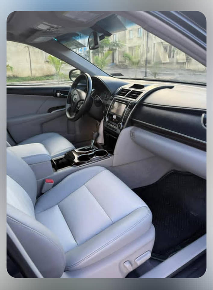 A picture of 2013 Toyota Camry XLE