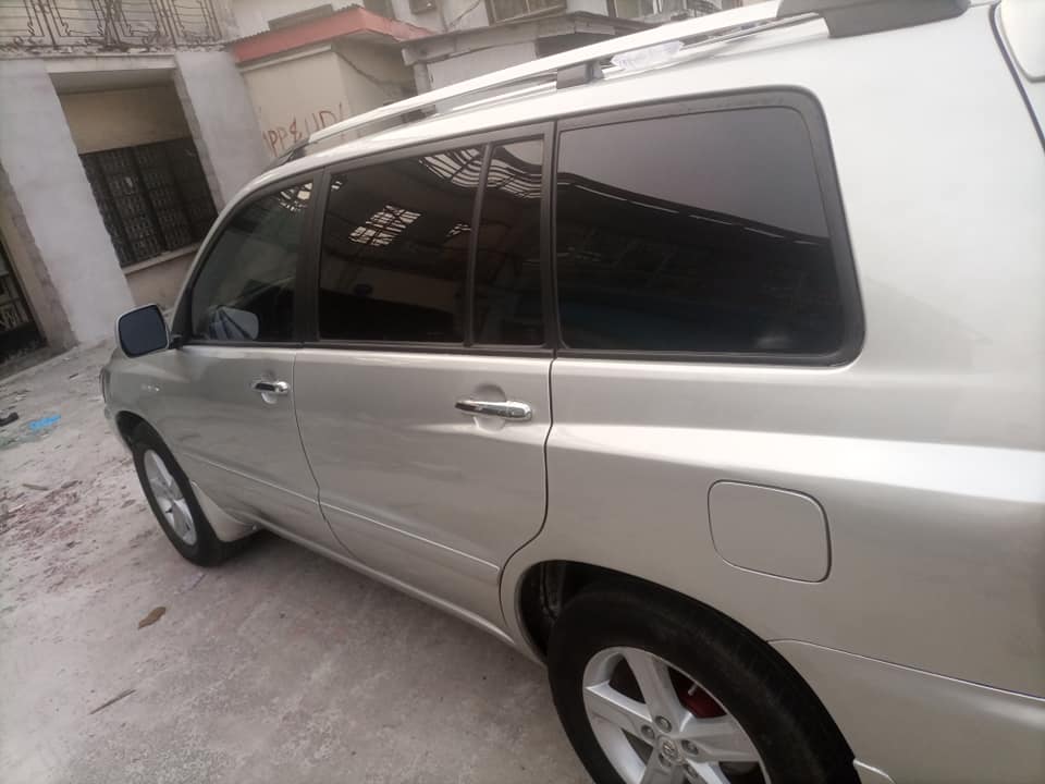 A picture of Very clean Toyota Highlander tokubo standard everything is working perfectly