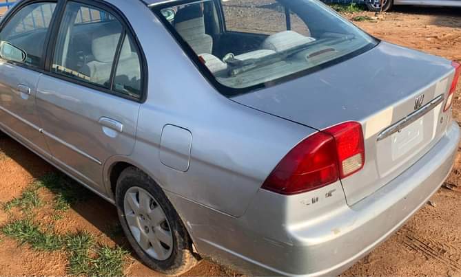 A picture of EXTREMELY CLEAN HONDA CIVIC FOR SALE