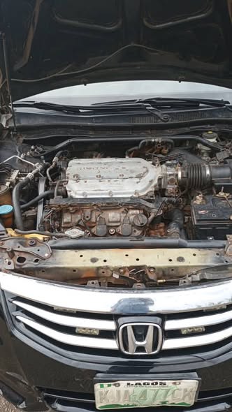 A picture of V6 Honda Accord 09