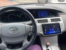A picture of TOYOTA AVALON 2010