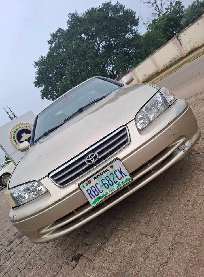 A picture of 2002 Camry Pencil Light
