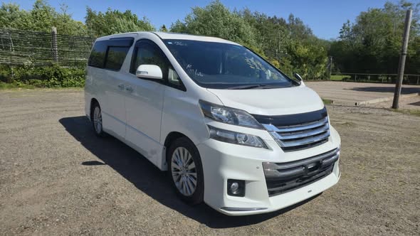 toyota alphard