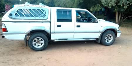 isuzu kb300