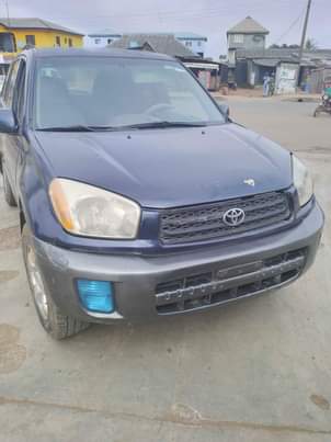 A picture of Toyota Rav 02