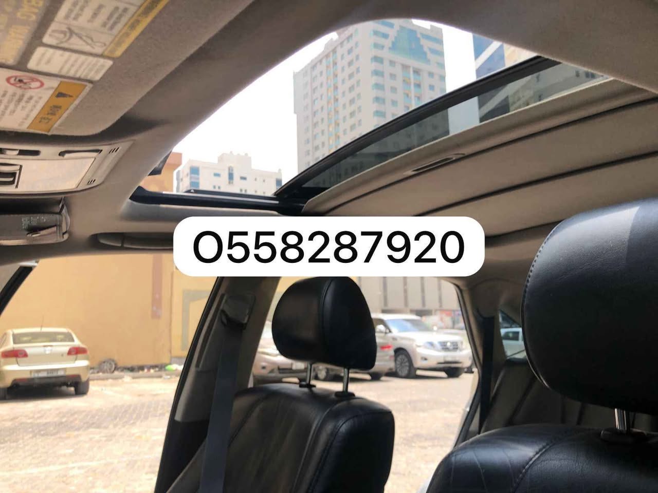 A picture of Lexus RX 350 with sunroof 2007 model orginal from Japan