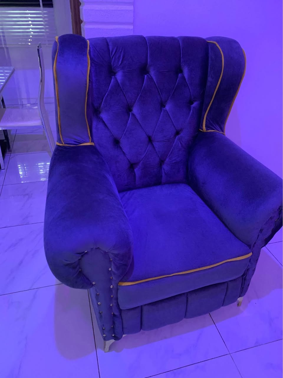 A picture of Set of chairs
