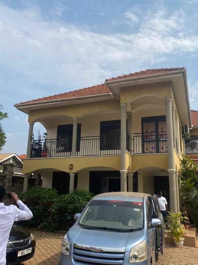 houses munyonyo