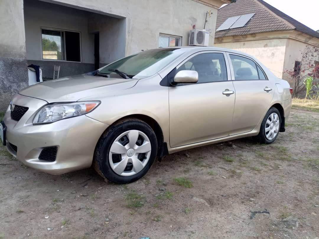 A picture of 08 09 Corolla
