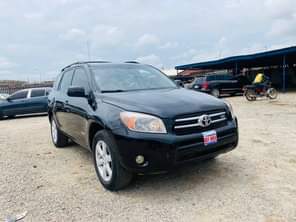 A picture of V6 An Extremely clean Toyota Rav 4 2008 Model With