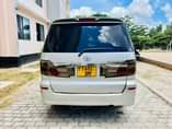 A picture of TOYOTA ALPHARD