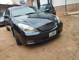 A picture of Es330 Lexus complete buy and drive nothing to fix everything