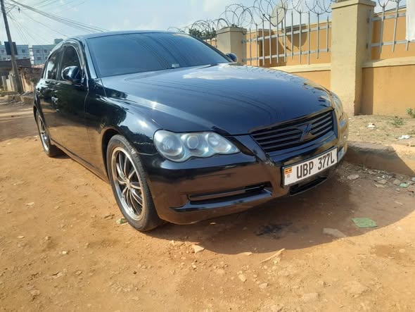 A picture of Toyota Mark x