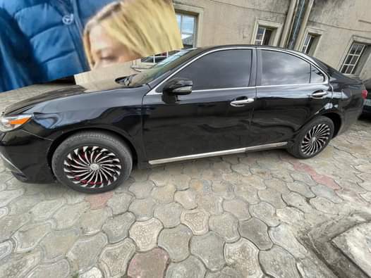 A picture of EXTREMELY CLEAN 2011 MODEL LEXUS ES350 UPLIFTED TO 2022 Very