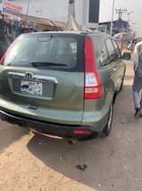 A picture of 2008 2009 model Honda CRV in perfect condition going for