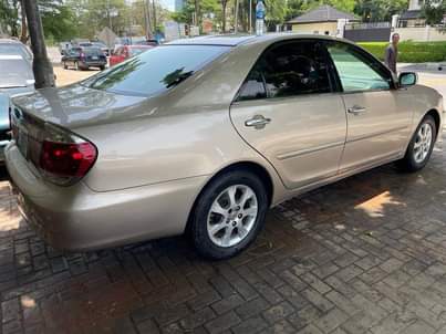 A picture of REGISTERD TOYOTA CAMRY XLE 2006 BUY DRIVE FORMICA FIRSTBODY IKOYI