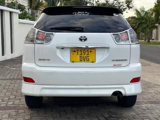 A picture of ON SALE HARRIER NEW MODEL MILEAGE 64 YEAR 2OO5 ENGINE