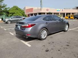A picture of Lexus Es 350 Year 2015 Full option Nigerian use Accident