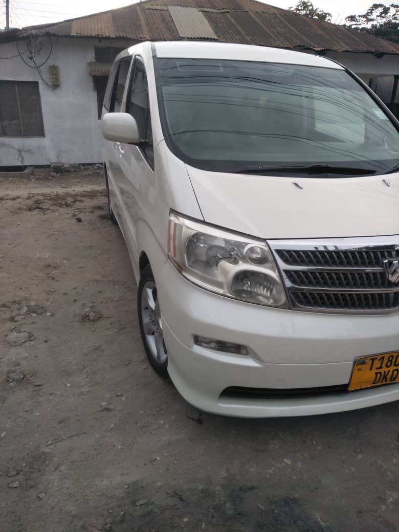 A picture of Toyota Alphard inauzwa mil 14