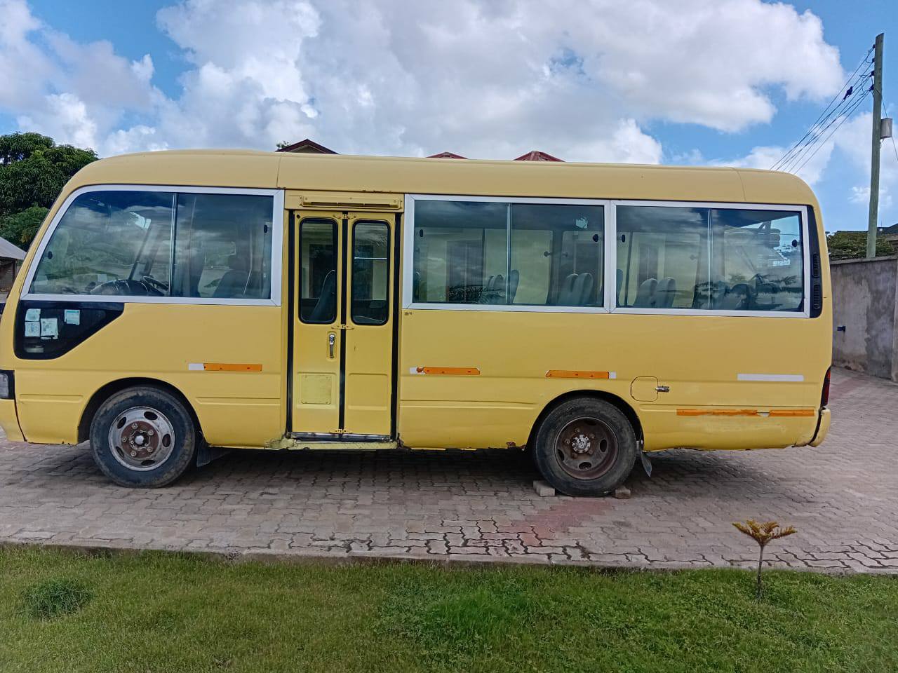 A picture of Toyota Coaster