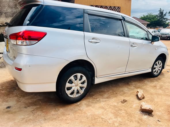 A picture of TOYOTA WISH 2009 22m only 0759317866