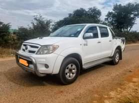 used toyota hilux