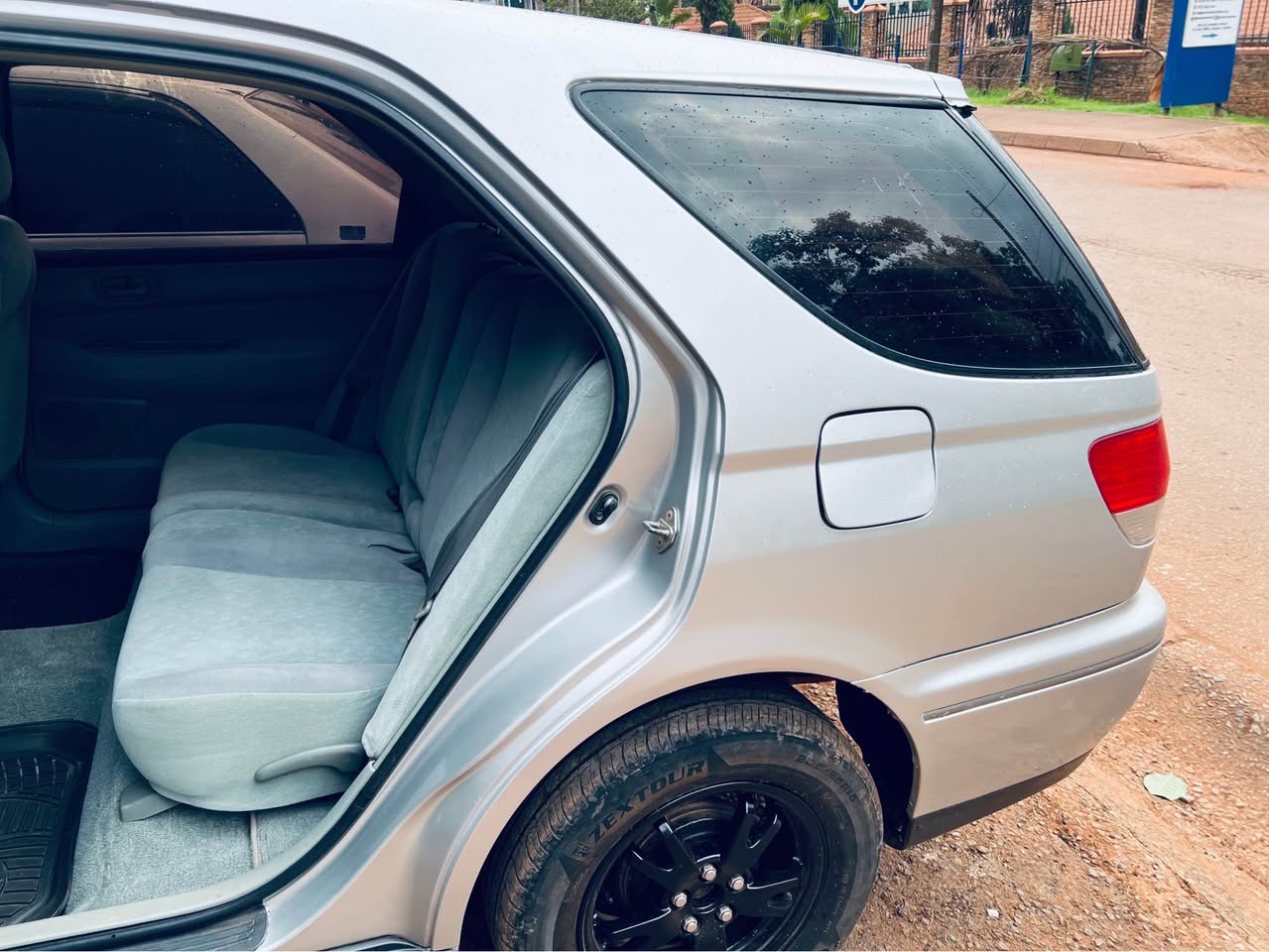 A picture of Toyota Vista