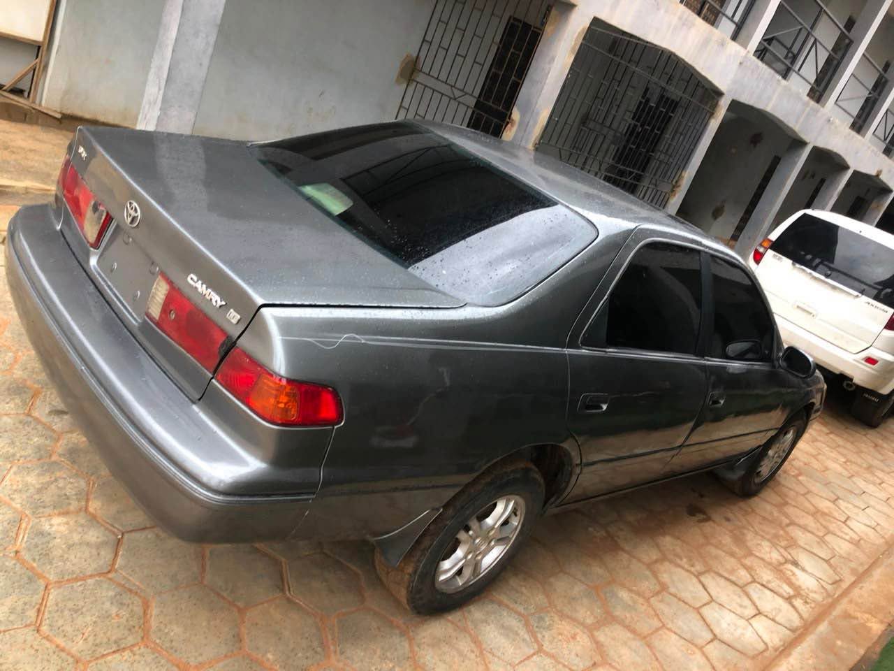 A picture of 2002 Toyota Camry Drop Light