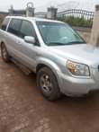 A picture of Honda pilot 2007