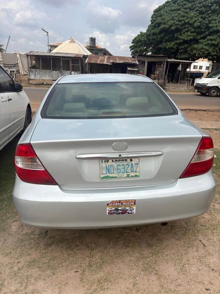 A picture of Toyota Camry 2004 2005