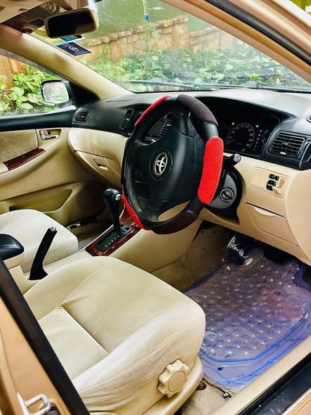 A picture of 2005 Toyota allex