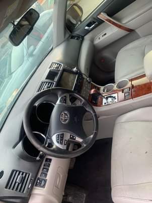 A picture of 2012 2013 Tokunbo Toyota Highlander Limited Edition