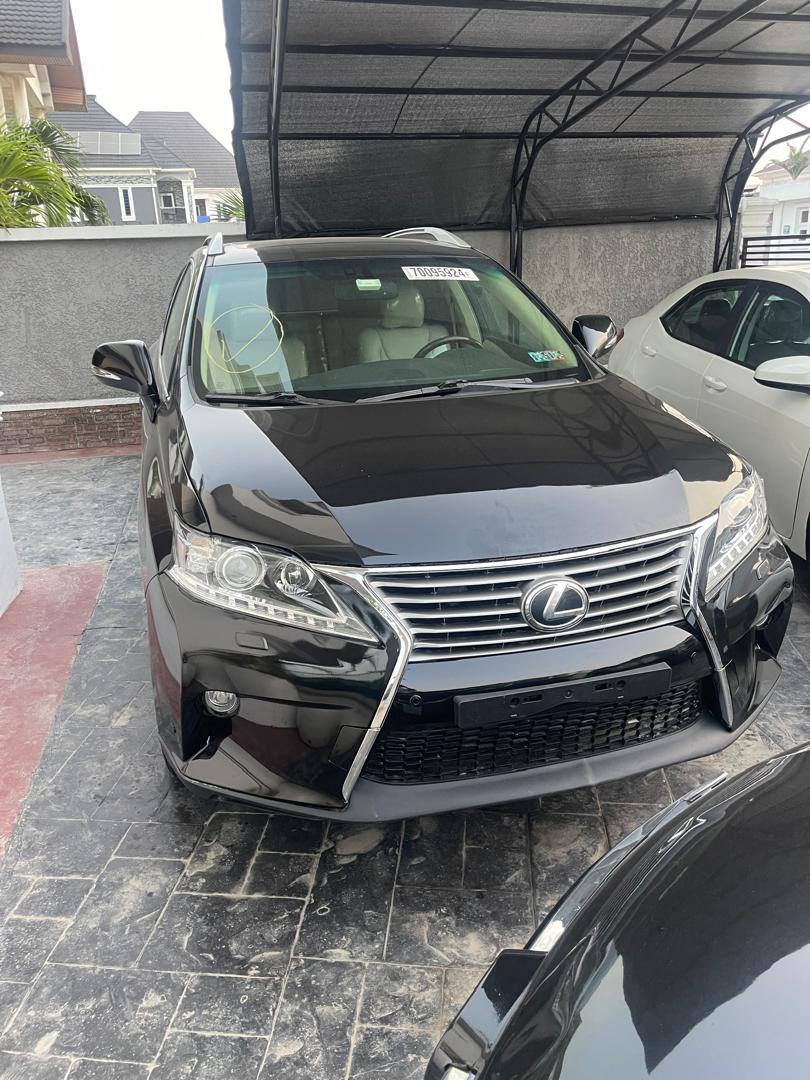 A picture of Distress sale Tokunbo RX350 2015
