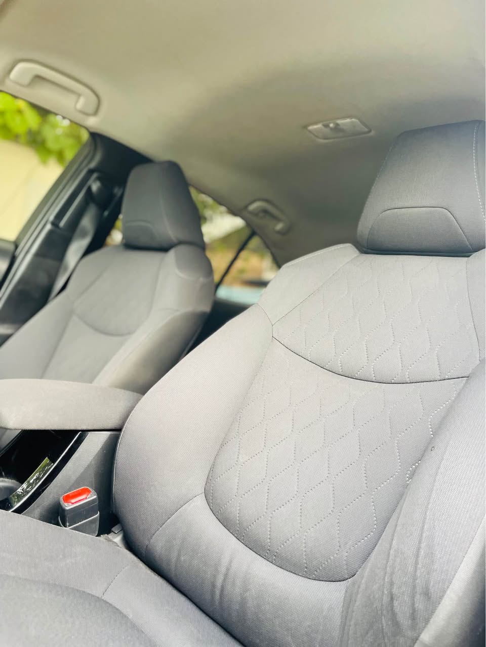 A picture of 2020 TOYOTA COROLLA HYBRID FOREIGN USED SUPER CLEAN