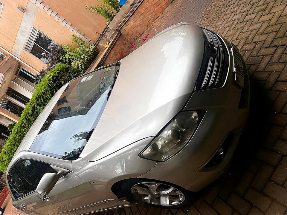 A picture of TOYOTA CAMRY AT UGX24M.
