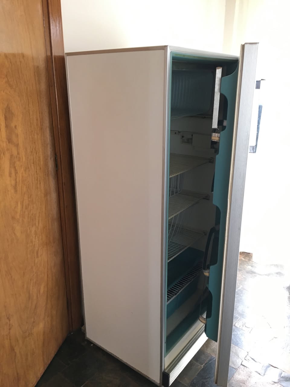 classifieds/fridges