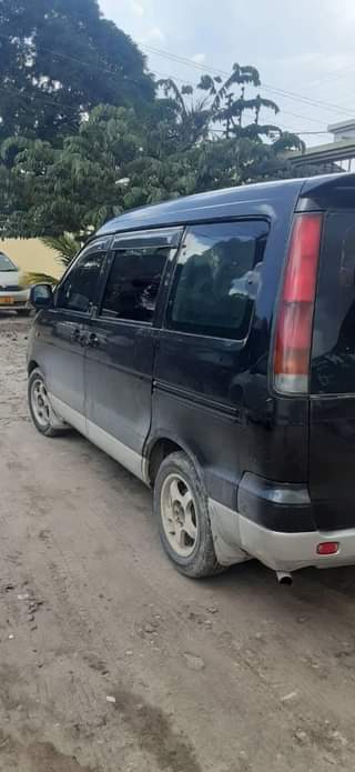 A picture of NOAH SR40
