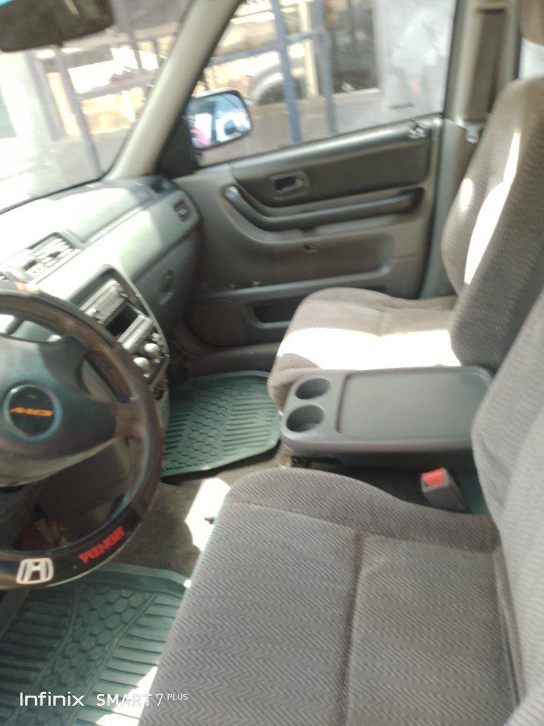 A picture of 2001 Honda cr v