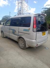 A picture of TOYOTA NOAH T667 EFQ