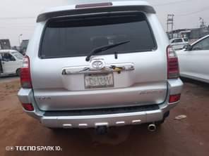 A picture of Highest grade Toyota 4Runner 04 05 model everything is intact