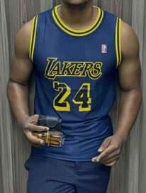 A picture of LAKERS 24