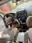 A picture of Toyota Sienna 08