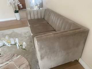 classifieds/furniture sofas