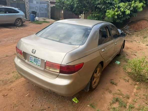 A picture of Honda Accord 05
