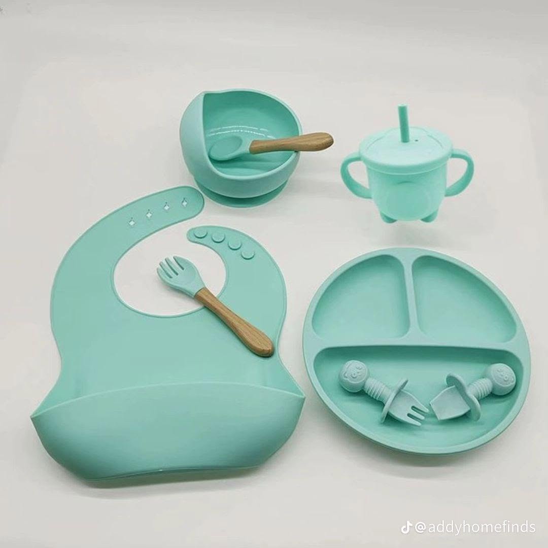 A picture of Silicone baby feeding set