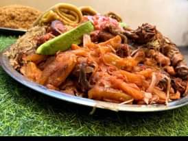 A picture of Chicken lusaniya