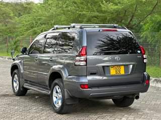 A picture of Prado 150 kaliiiiiiiiii sanaaaaaa